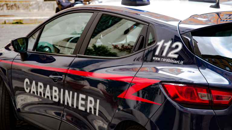 parma omicidio uccide la moglie e si costituisce