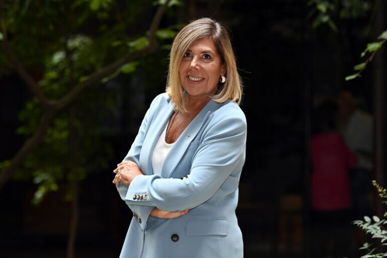 "A Cena con il Tempo": L'Ultimo Brindisi di Maria Latella alla Longevità