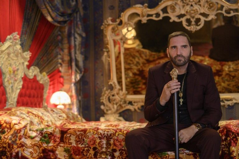 Addio a un Icona Ribelle: Adamo Dionisi, il Boss di Suburra, Ci Lascia a 59 Anni