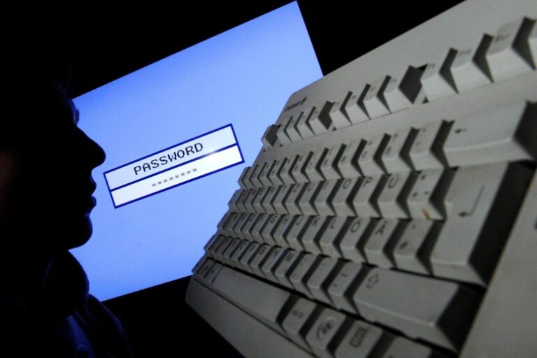 Allarme in Rete: l'Intelligenza Artificiale e le Nuove Paure degli Italiani