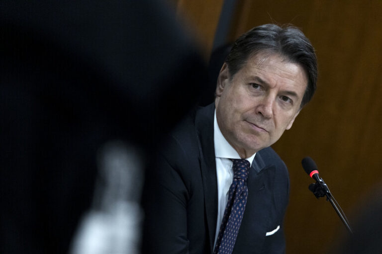 La Battaglia Invisibile: Conte Sfida Meloni sul Fronte dei Magistrati