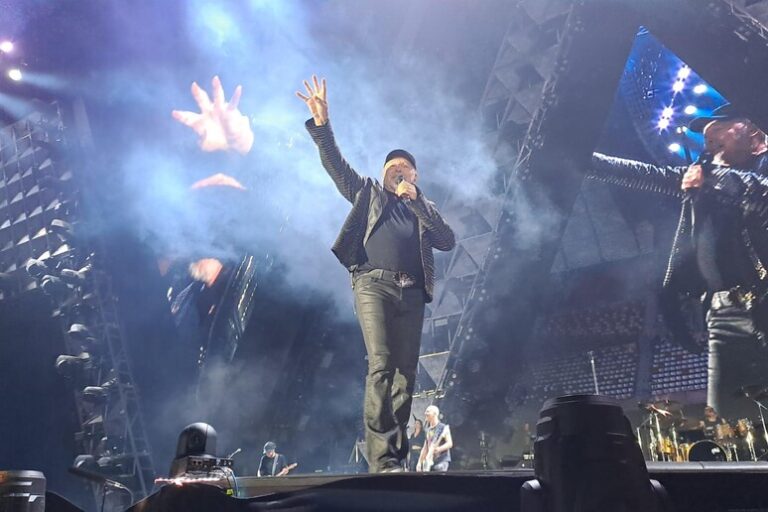 La Primavera del Rock: Vasco Rossi Scatena Bibione e Poi Conquista l'Italia!