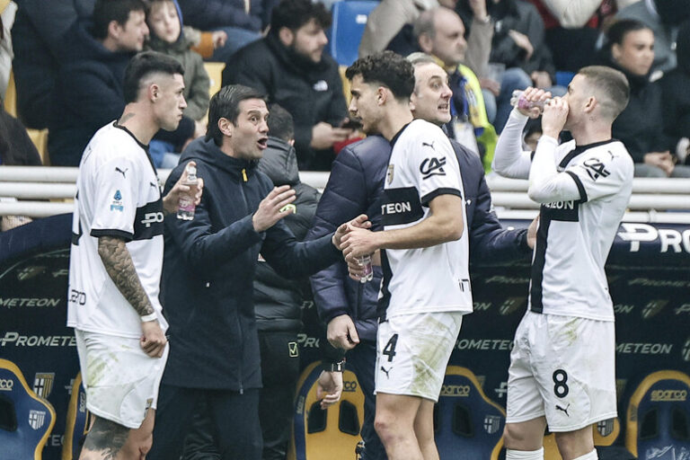 La Rinascita del Parma sotto la Guida di Chivu: Un Debutto da Sogno Contro il Bologna