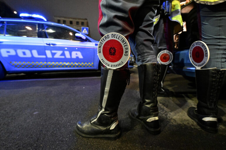 Tragedia Notturna: Morte Immediata su A14 per un Malore Improvviso