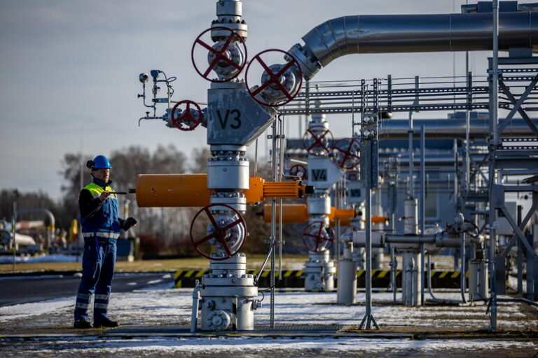 Un Respiro di Sollievo: Il Prezzo del Gas Naturale Scivola Sotto i Riflettori ad Amsterdam