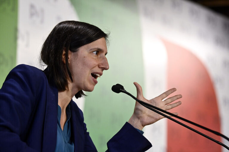 Il Pd si schiera: una risoluzione per un'Europa unita e armata