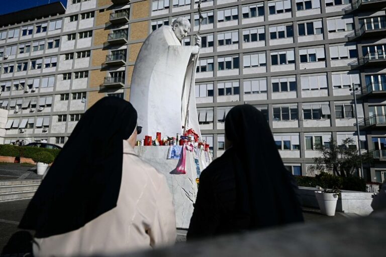 Respira Ancora Preghiere: La Battaglia del Papa contro la Crisi Respiratoria al Gemelli