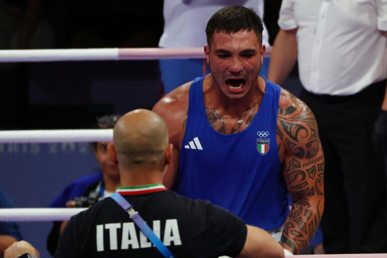 Diego Lenzi, il Colosso di Bologna, Trionfa nel Ring Ceco