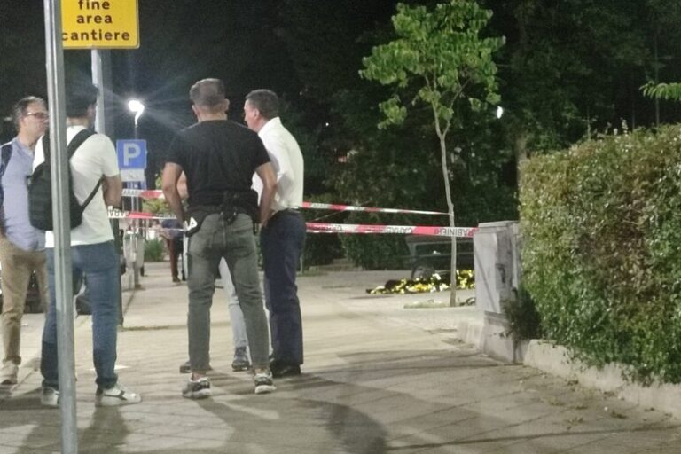 Tragedia a Tolentino: Festa Annullata e Città in Lutto per un Atto Incomprensibile